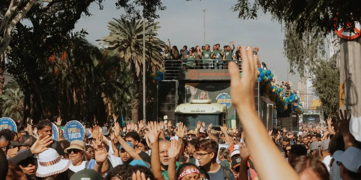 marcha-para-jesus-reune-publico-evangelico-em-sao-paulo
